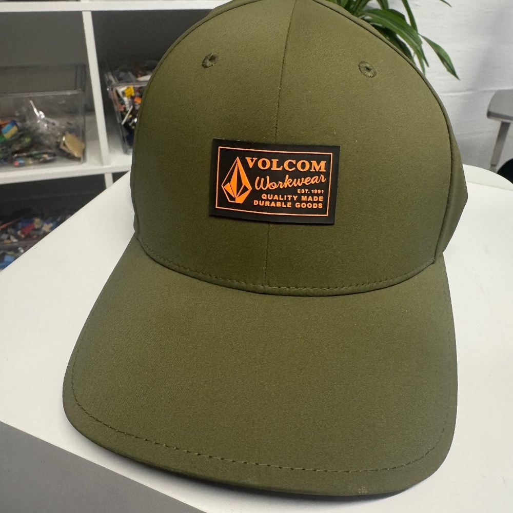 Volcom (S/M) Olive Fitted Cap